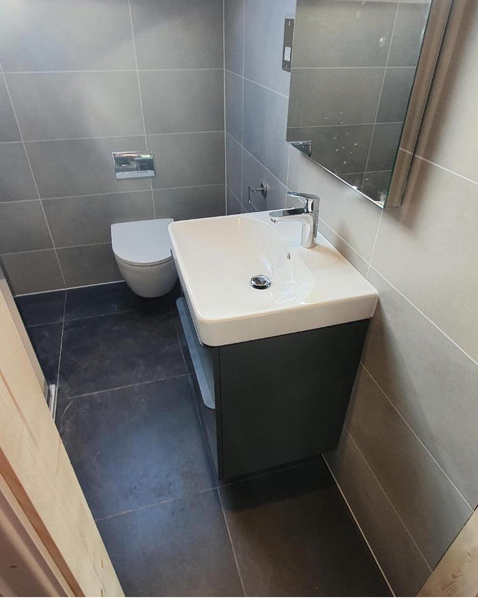 Contemporary bathroom fitted by RyBuild Ltd